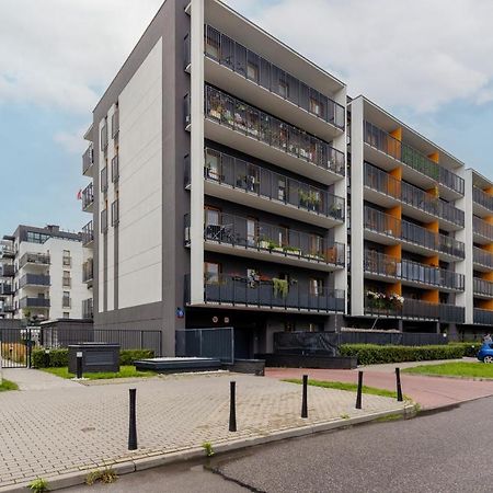 Cozy Apartment With Parking Bakalarska By Noclegi Renters Варшава Екстер'єр фото