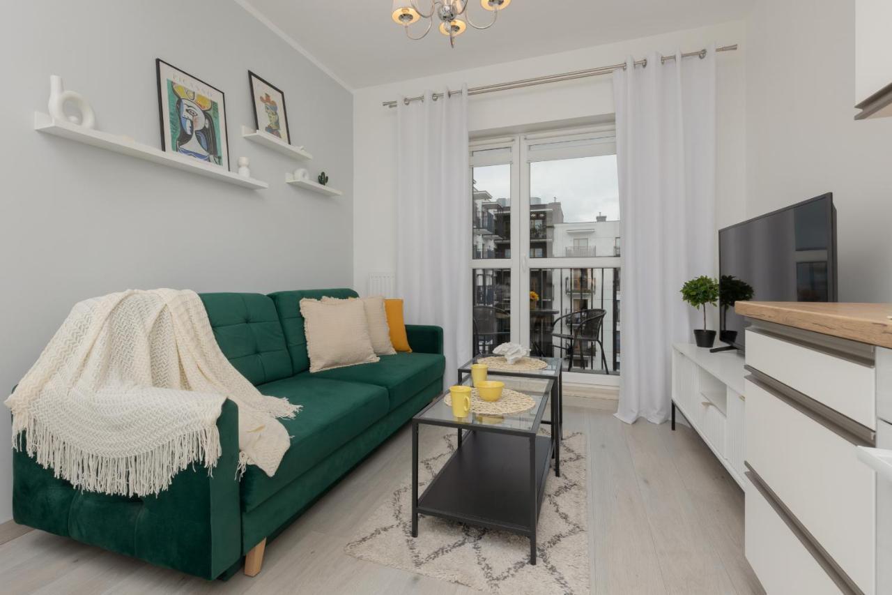 Cozy Apartment With Parking Bakalarska By Noclegi Renters Варшава Екстер'єр фото